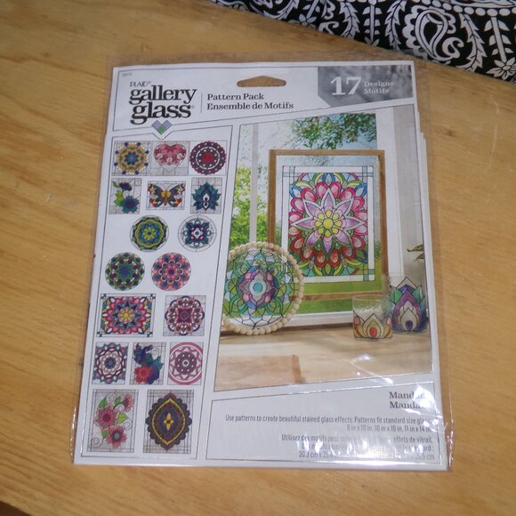 Plaid Gallery Glass NWT Pattern Pack - Mandala - Picture 1 of 4